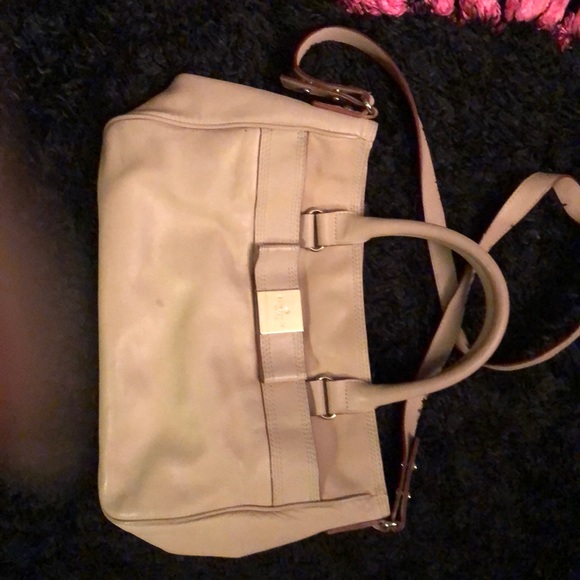 kate spade Handbags - Kate Spade Tan shoulder bag